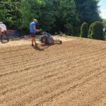 zakładanie trawnika z rolki